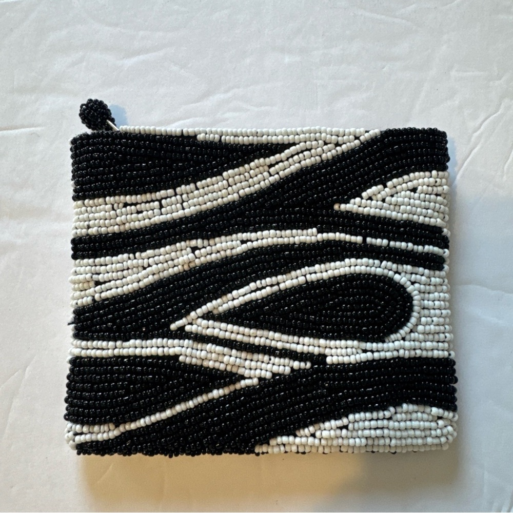 Vintage Black and White Beaded Coin Zippered Pouch YKK brand on beaded zipper
